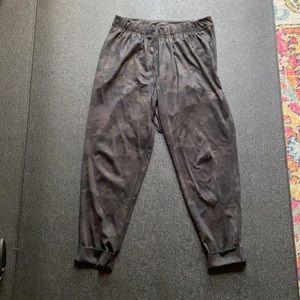 Lululemon jet crop camo